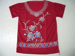 福州荣登贸易 一站式服饰鞋帽批发零售，女装短袖热销中